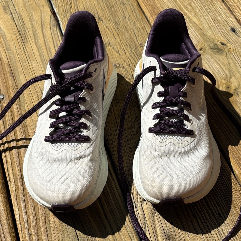 Altra Experience Form Womens 6.5 running/walking shoe